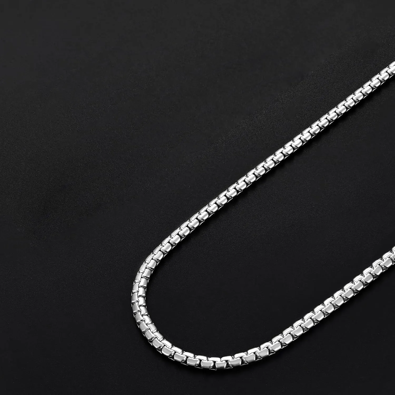Fiusem Flat Box Chains for Men, 2.5/3/4/4.5/5mm Silver Tone Box Chain Necklace, Stainless Steel Necklaces for Men and Women 16-28 Inches, Jewelry Gift