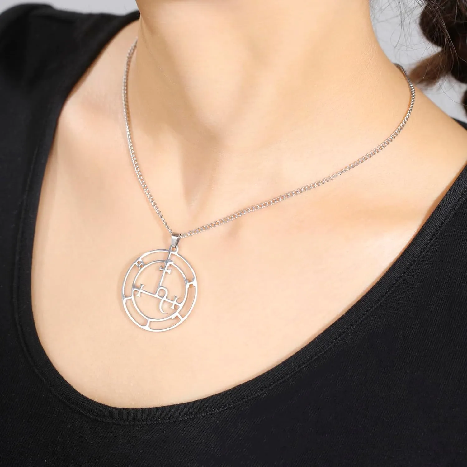 VASSAGO Sigil of Lilith Necklace Lilith Sigil Hecate Goddess Pendant Lucifer Satanic Lilith Symbol Wiccan Jewelry Gifts for Women Men